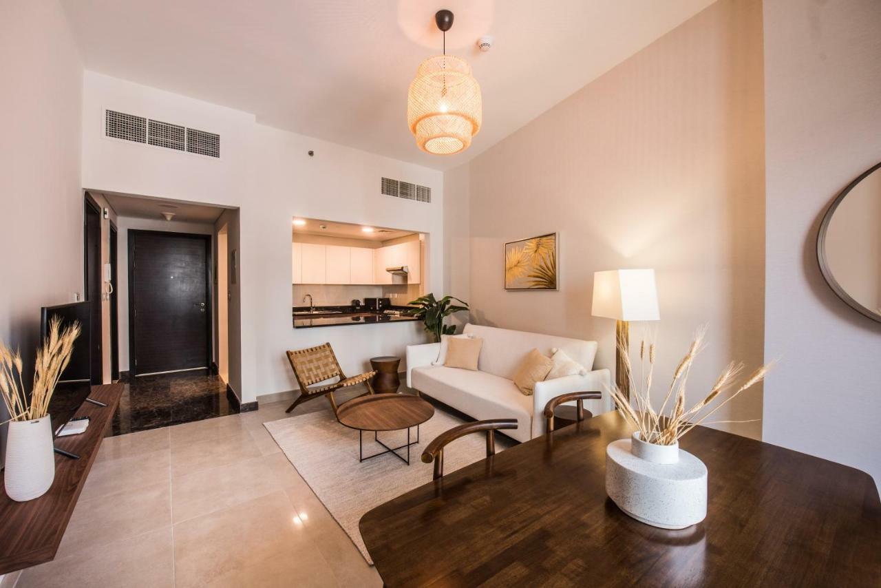 Fantastay Sparkle Tower One Bedroom Suite Marina View Dubái Exterior foto