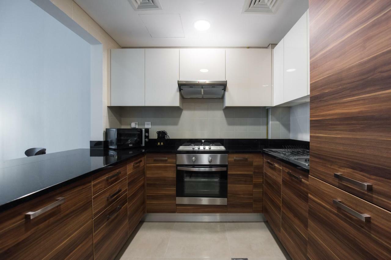 Fantastay Sparkle Tower One Bedroom Suite Marina View Dubái Exterior foto