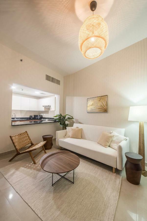 Fantastay Sparkle Tower One Bedroom Suite Marina View Dubái Exterior foto