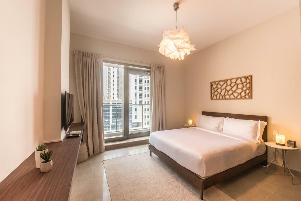 Fantastay Sparkle Tower One Bedroom Suite Marina View Dubái Exterior foto