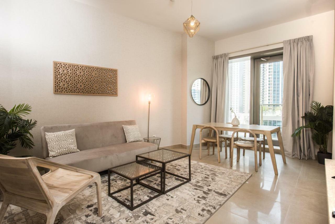 Fantastay Sparkle Tower One Bedroom Suite Marina View Dubái Exterior foto
